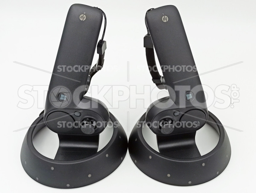 HP Headset VR1000 100nn Controllers